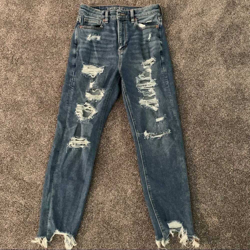 American Eagle Outfitters Mom Jeans